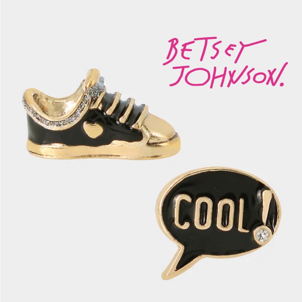 Betsey Johnson BACK TO COOL SNEAKER MISMATCH STUDS BLACK Earrings